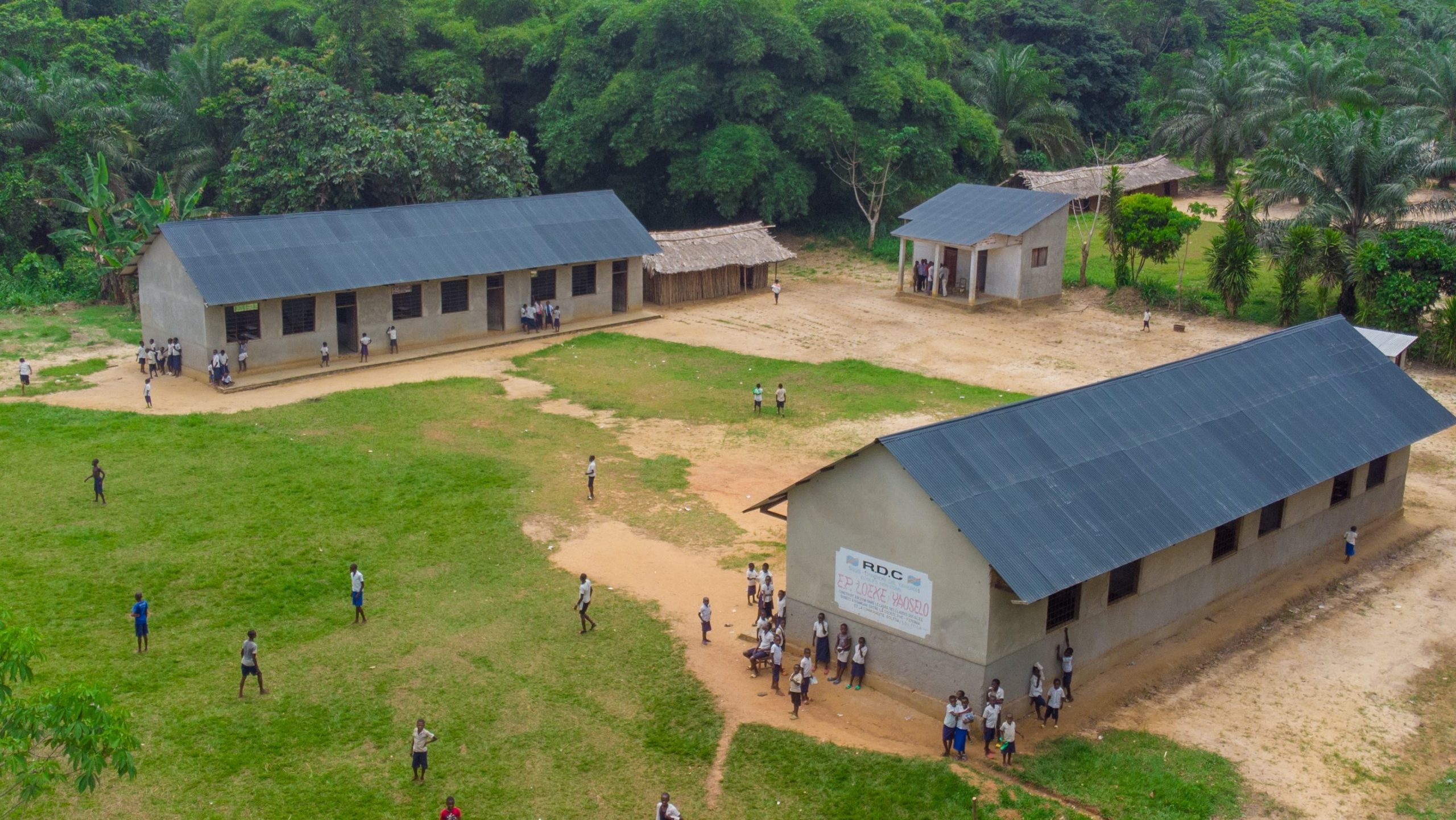 Ecole PHC à Lokutu